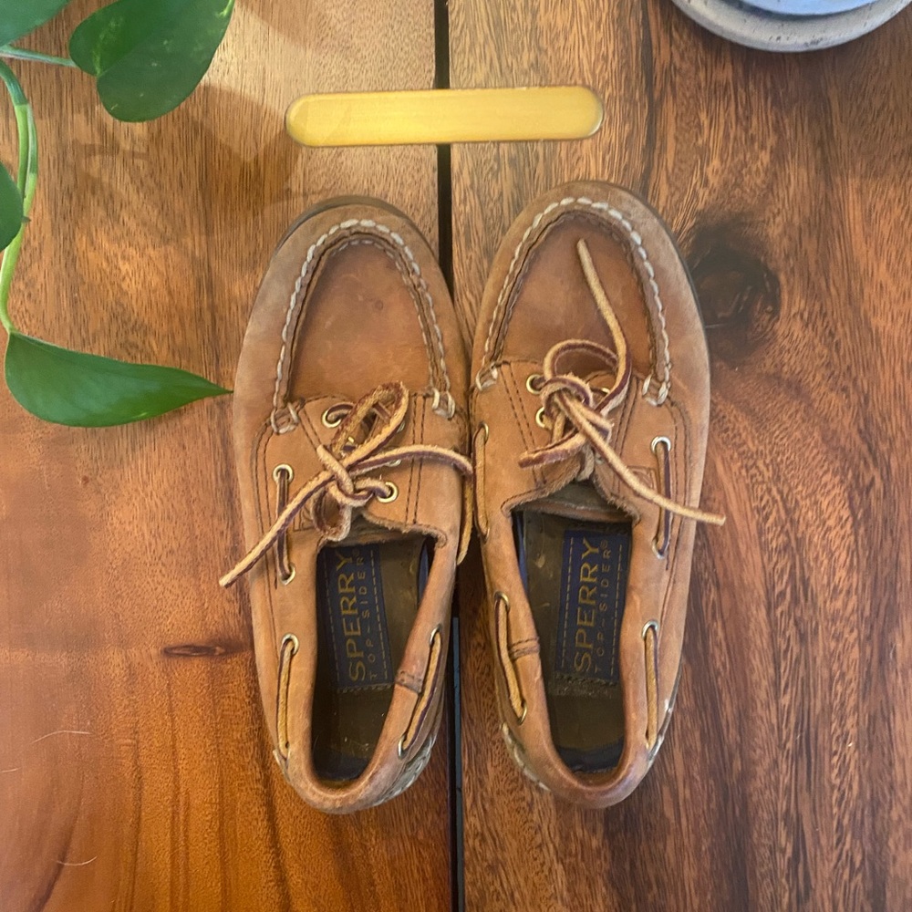 Kids Sperry deck shoes size 13